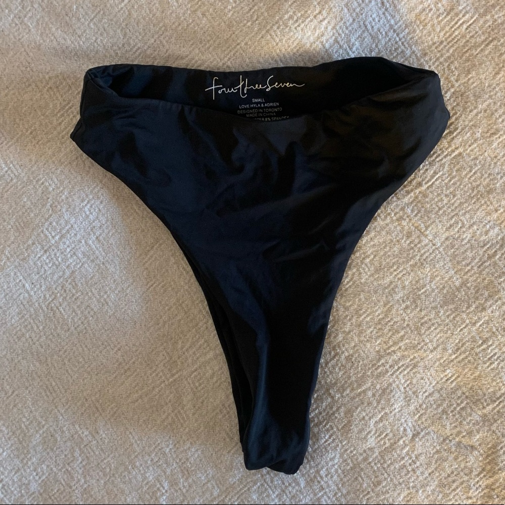 437 SWIMWEAR *Aubrey Bottoms Black Size Small
